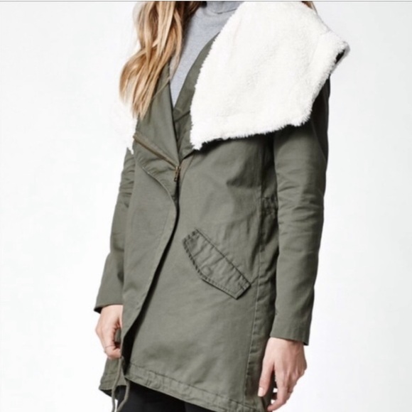 LA Hearts Green Utility Jacket - Picture 2 of 7